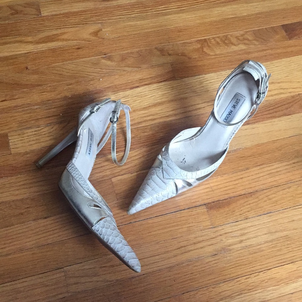 💘Steve Madden gold classic heels 💘